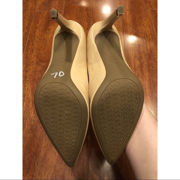 Michael Kors Nude Heels - Picture 5 of 11